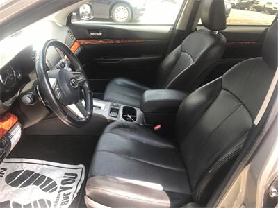 2011 Subaru Outback 2.5i Limited   - Photo 9 - Galloway, OH 43119