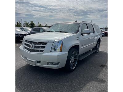 2013 Cadillac Escalade   - Photo 3 - Galloway, OH 43119