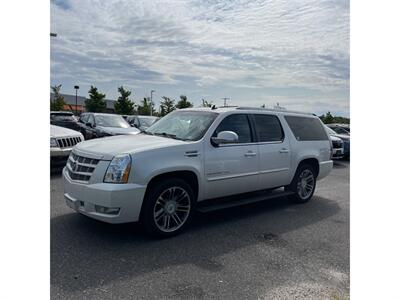 2013 Cadillac Escalade   - Photo 2 - Galloway, OH 43119