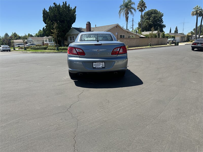 2008 Chrysler Sebring Limited photo 3