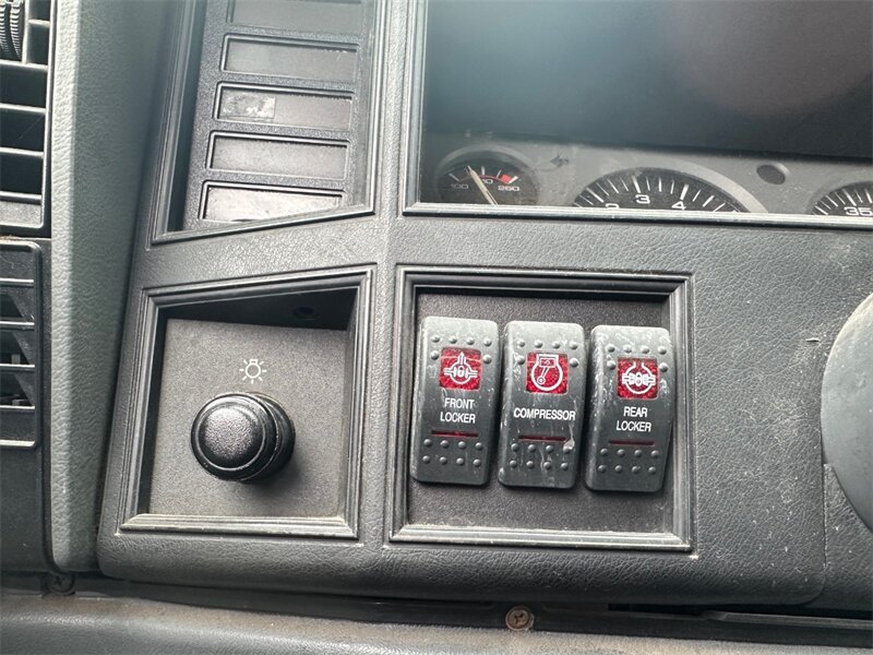 1993 Jeep Cherokee SPORT - Photo 11
