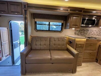 2020 Jayco Seneca 37 TS 37TS   - Photo 27 - Northridge, CA 91324