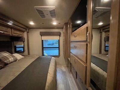 2020 Jayco Seneca 37 TS 37TS   - Photo 43 - Northridge, CA 91324