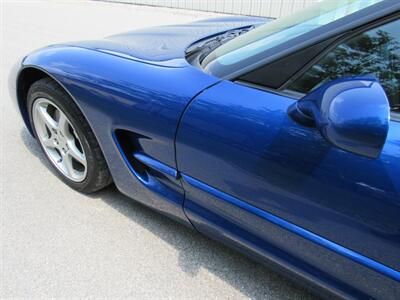 2002 Chevrolet Corvette   - Photo 12 - Appleton, WI 54915