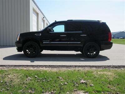 2010 Cadillac Escalade Premium   - Photo 3 - Appleton, WI 54915