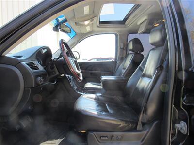 2010 Cadillac Escalade Premium   - Photo 13 - Appleton, WI 54915