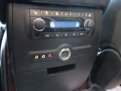 2010 Cadillac Escalade Premium   - Photo 19 - Appleton, WI 54915