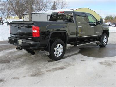 2015 GMC Sierra 2500 Denali   - Photo 7 - Appleton, WI 54915