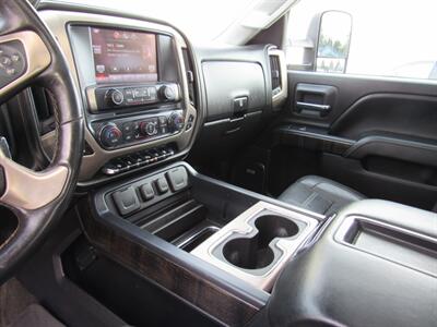 2015 GMC Sierra 2500 Denali   - Photo 16 - Appleton, WI 54915