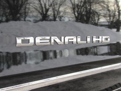 2015 GMC Sierra 2500 Denali   - Photo 13 - Appleton, WI 54915