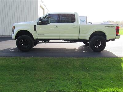 2022 Ford F-250 Super Duty Lariat   - Photo 4 - Appleton, WI 54915