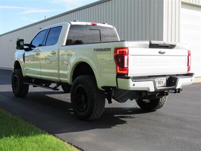 2022 Ford F-250 Super Duty Lariat   - Photo 8 - Appleton, WI 54915