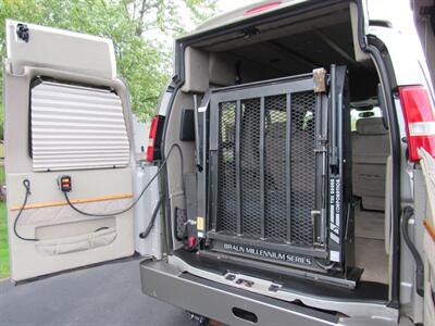 2004 Chevrolet Express 2500   - Photo 13 - Appleton, WI 54915