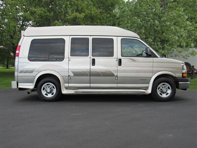 2004 Chevrolet Express 2500   - Photo 6 - Appleton, WI 54915