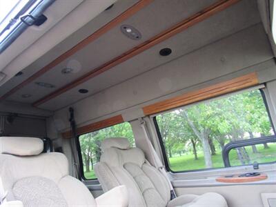 2004 Chevrolet Express 2500   - Photo 12 - Appleton, WI 54915