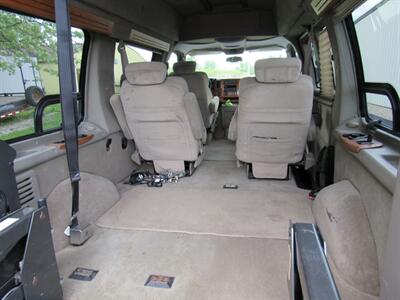 2004 Chevrolet Express 2500   - Photo 15 - Appleton, WI 54915