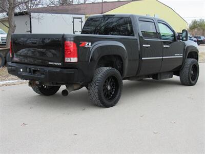 2012 GMC Sierra 2500 Denali   - Photo 7 - Appleton, WI 54915