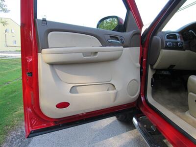 2007 GMC Sierra 1500 SLT SLT 4dr Crew Cab   - Photo 22 - Appleton, WI 54915