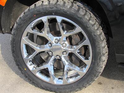 2021 Chevrolet Tahoe Special Service   - Photo 11 - Appleton, WI 54915