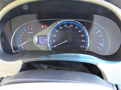 2014 Toyota Sienna XLE 8-Passenger   - Photo 18 - Appleton, WI 54915
