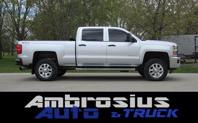 2015 Chevrolet Silverado 2500 LT   - Photo 2 - Appleton, WI 54915