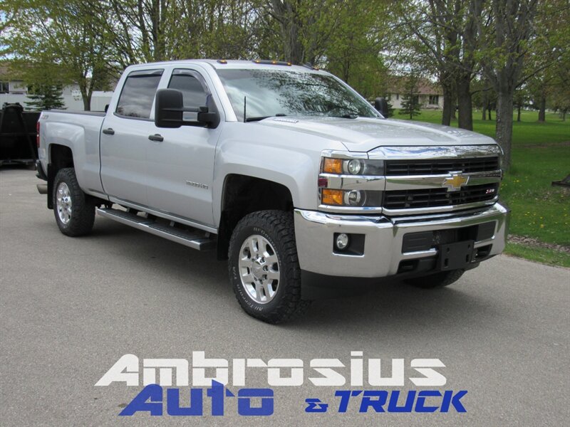 2015 Chevrolet Silverado 2500 LT   - Photo 1 - Appleton, WI 54915
