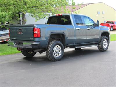 2015 GMC Sierra 2500 SLE   - Photo 5 - Appleton, WI 54915
