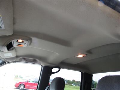 2006 GMC Sierra 1500 SLE1 SLE1 4dr Crew Cab   - Photo 16 - Appleton, WI 54915
