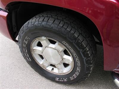 2006 GMC Sierra 1500 SLE1 SLE1 4dr Crew Cab   - Photo 11 - Appleton, WI 54915
