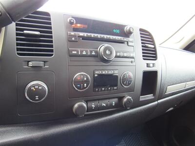 2013 Chevrolet Silverado 2500 LT   - Photo 12 - Appleton, WI 54915