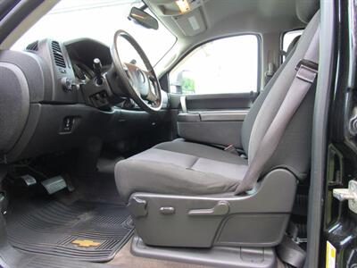 2013 Chevrolet Silverado 2500 LT   - Photo 10 - Appleton, WI 54915