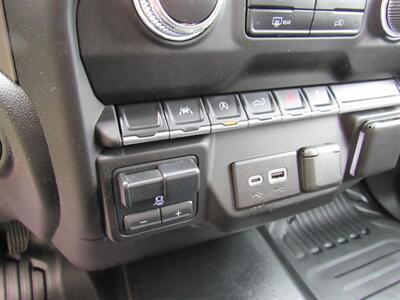 2023 GMC Sierra 1500 Pro   - Photo 18 - Appleton, WI 54915