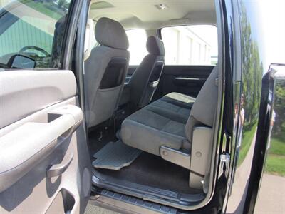 2007 Chevrolet Silverado 2500 LT1 LT1 4dr Crew Cab   - Photo 16 - Appleton, WI 54915