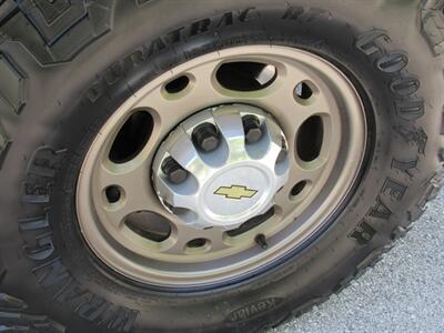2007 Chevrolet Silverado 2500 LT1 LT1 4dr Crew Cab   - Photo 9 - Appleton, WI 54915
