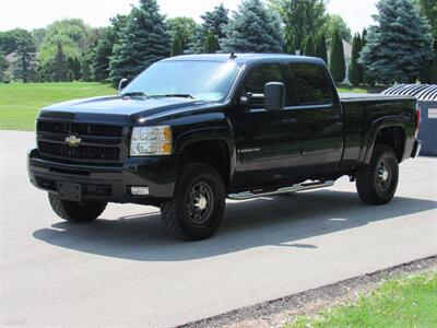 2007 Chevrolet Silverado 2500 LT1 LT1 4dr Crew Cab   - Photo 3 - Appleton, WI 54915