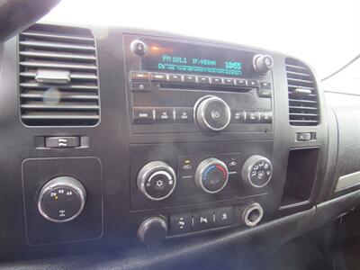 2009 Chevrolet Silverado 2500 Work Truck   - Photo 16 - Appleton, WI 54915