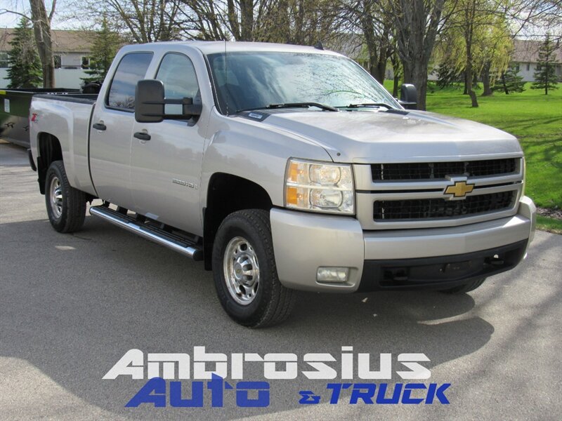 2009 Chevrolet Silverado 2500 Work Truck   - Photo 1 - Appleton, WI 54915