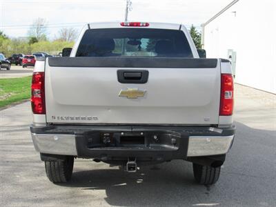 2009 Chevrolet Silverado 2500 Work Truck   - Photo 7 - Appleton, WI 54915
