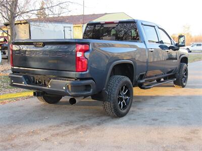 2022 Chevrolet Silverado 3500 LTZ   - Photo 9 - Appleton, WI 54915