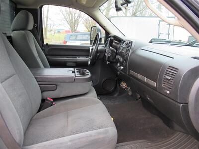 2008 Chevrolet Silverado 3500 Work Truck   - Photo 19 - Appleton, WI 54915