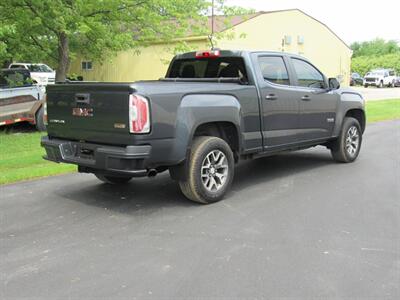 2015 GMC Canyon SLE - Photo 4 - Appleton, WI 54915