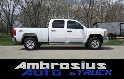 2009 Chevrolet Silverado 2500 LT   - Photo 2 - Appleton, WI 54915