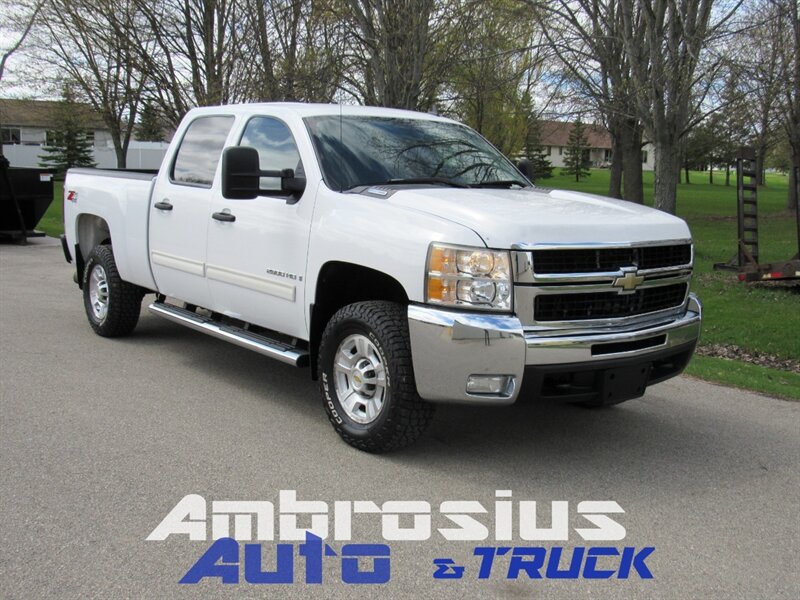 2009 Chevrolet Silverado 2500 LT   - Photo 1 - Appleton, WI 54915