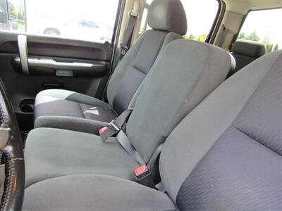 2009 Chevrolet Silverado 2500 LT   - Photo 24 - Appleton, WI 54915