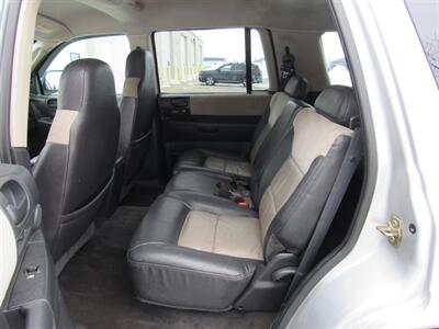 2003 Dodge Durango R/T   - Photo 11 - Appleton, WI 54915