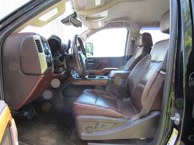 2015 Chevrolet Silverado 2500 High Country   - Photo 11 - Appleton, WI 54915