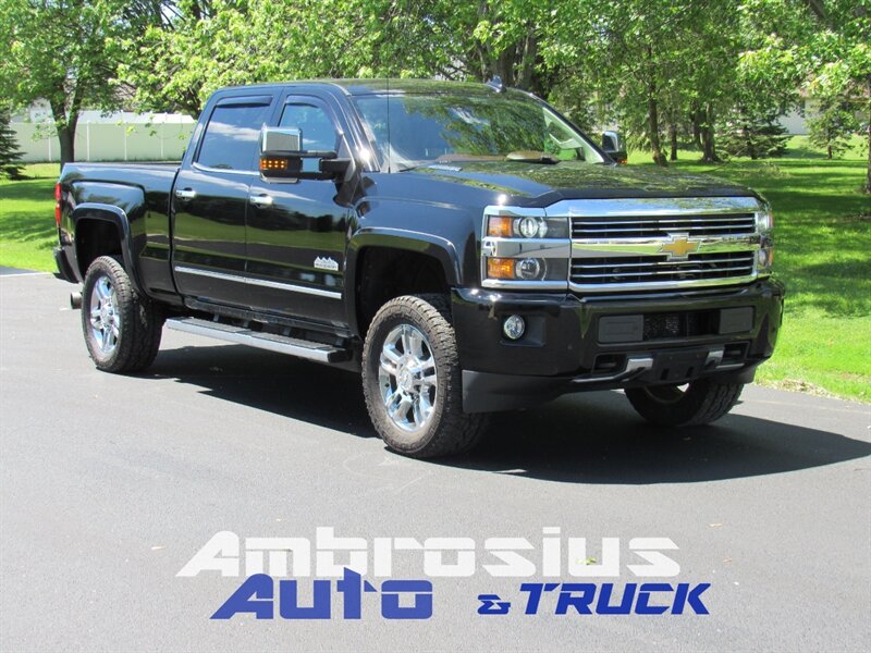 2015 Chevrolet Silverado 2500 High Country   - Photo 1 - Appleton, WI 54915
