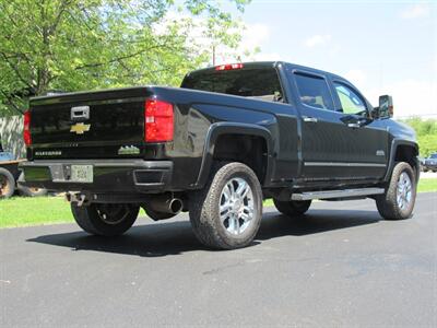 2015 Chevrolet Silverado 2500 High Country   - Photo 6 - Appleton, WI 54915