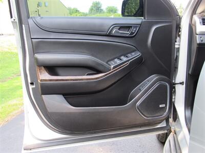 2016 Chevrolet Tahoe LT - Photo 8 - Appleton, WI 54915