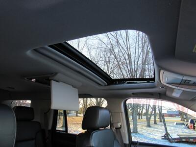 2016 Chevrolet Tahoe LT   - Photo 17 - Appleton, WI 54915